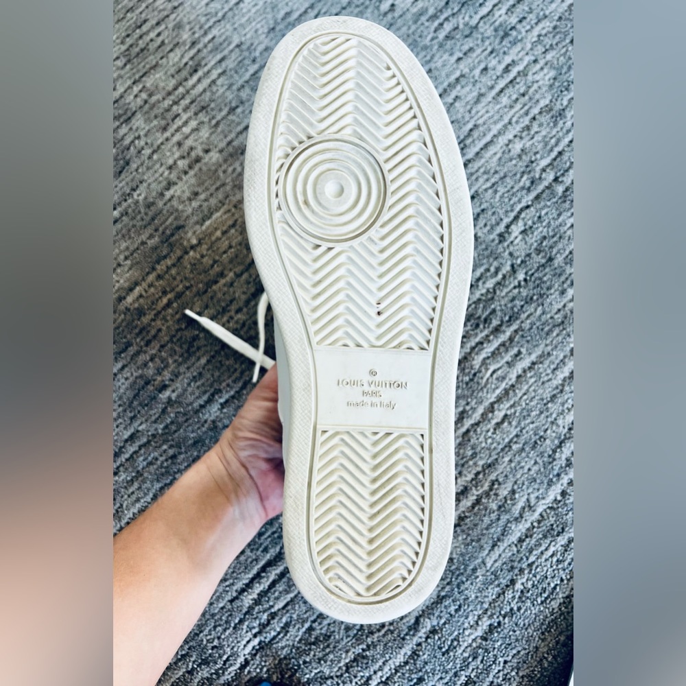 LOUIS VUITTON RIVOLI SNEAKER BOOTS - Picture 13 of 13